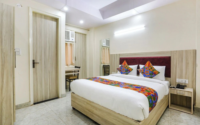 Fabhotel Taugan Inn