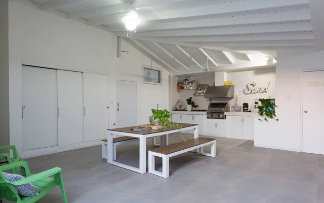 Palm Beach C, Charmingquiet Apt,wifi,beach Close,