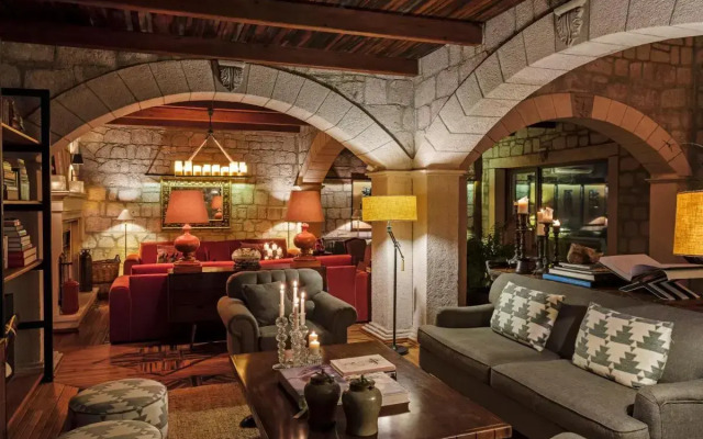 Simurg Inn