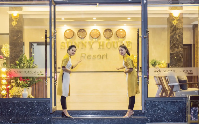 Sunny House Resort