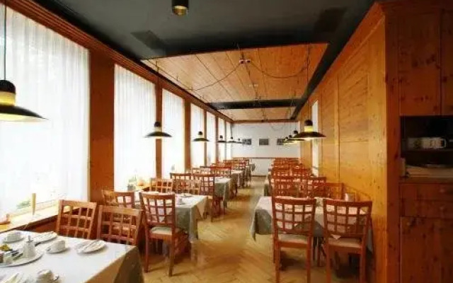 Hotel Garni Goldener Hirsch