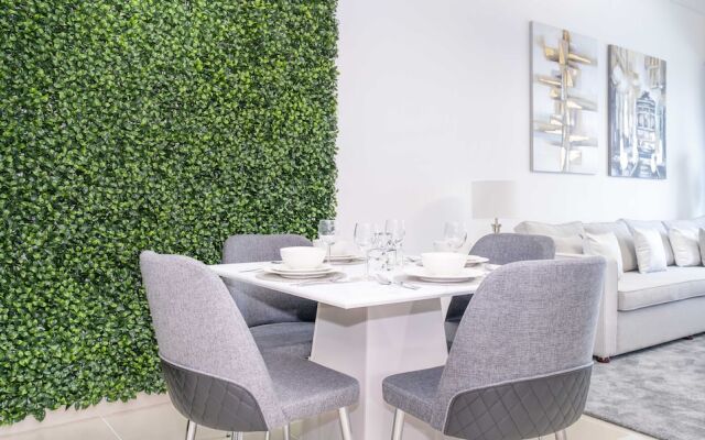 LUX The Marina Ocean View Suite 3