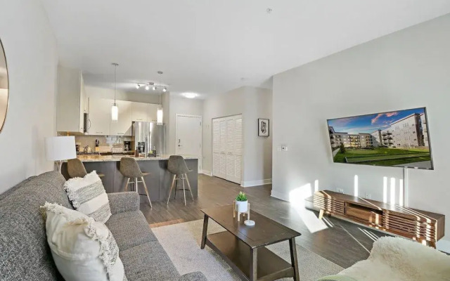 Luxurious 1BR Apt in Oakbrook