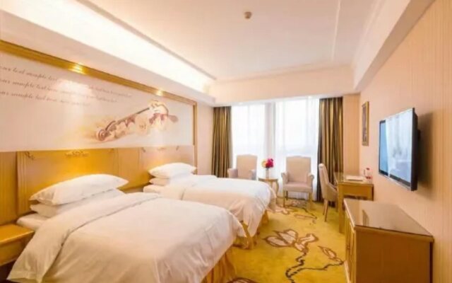 Vienna Hotel (Wuhan Central China Normal University, Huquan Metro Station)
