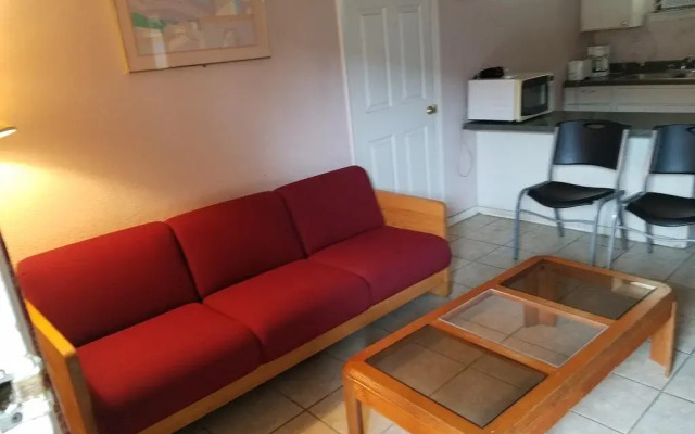 Executive Inn & Suites