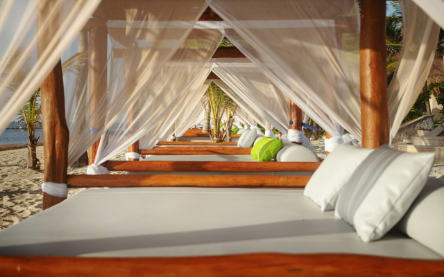 Margaritaville Island Reserve Riviera Cancún - A Karisma All-Inclusive Experience for All