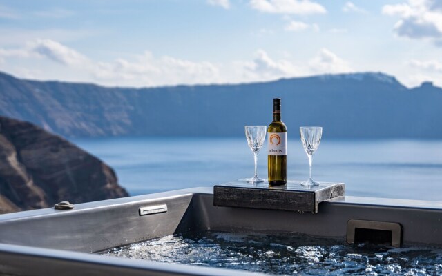 Solstice Luxury Suites