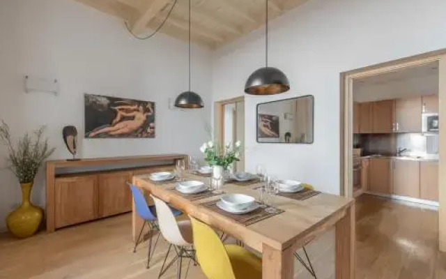 Iflat Navona White And Stylish Apartment