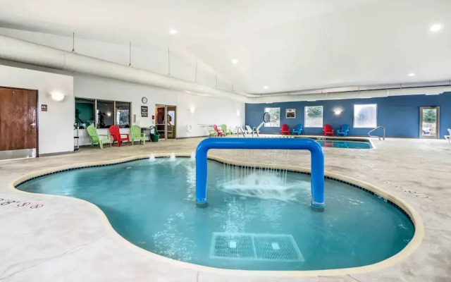 Comfort Suites Foxfire