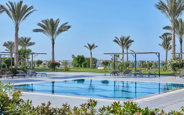 JAZ Elite Crystal, Almaza Bay