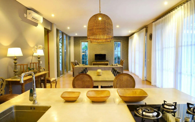 Jabu Beach Villa