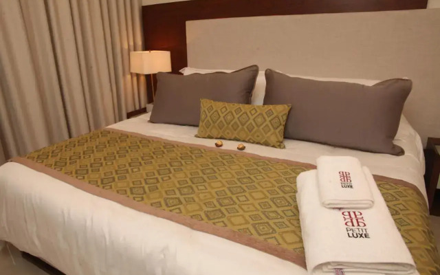 Petit Luxe Las Gavias Grand 217