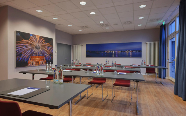 Holiday Inn Express Düsseldorf City North by IHG