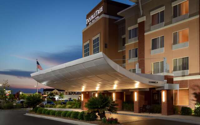 DoubleTree by Hilton Hotel Savannah Airport