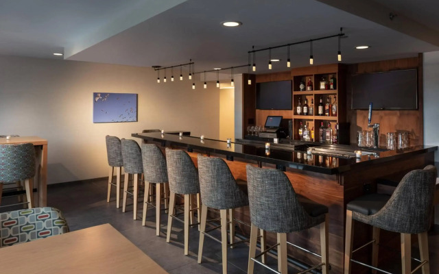 Fairfield by Marriott Inn & Suites Providence Airport Warwick