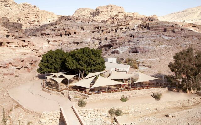 Petra Guest House