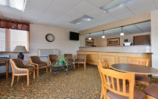 Corn Palace Inn