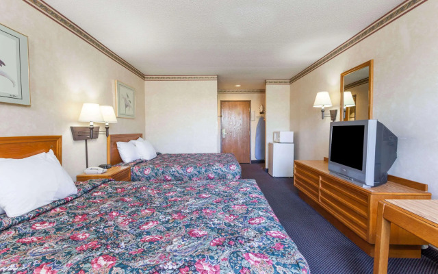 American Inn and Suites Dundee