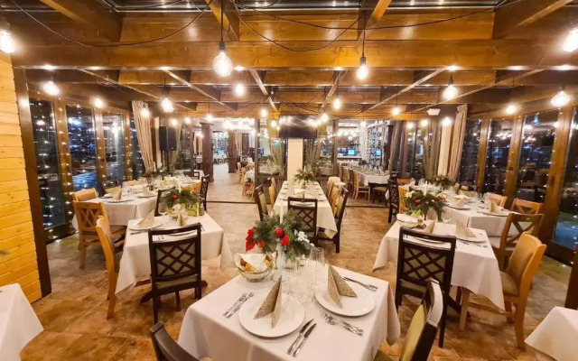 Hotel Izvoare Caciulata