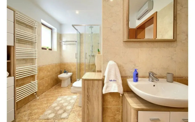 Villa Tara With a Beautiful Heated Pool