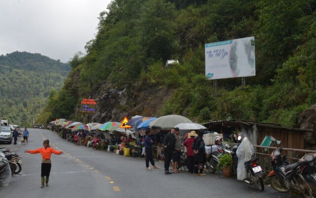 Sapa Homestay Trekking Tour For Backpackers