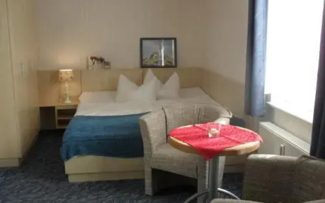 Hotel Pension & Restaurant Zur Mole