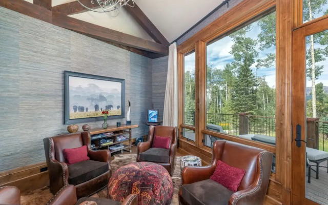 THE Pinnacle by Exceptional Stays