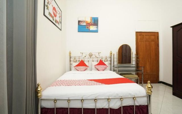 OYO 631 Tjahaja Baroe Residence Syariah