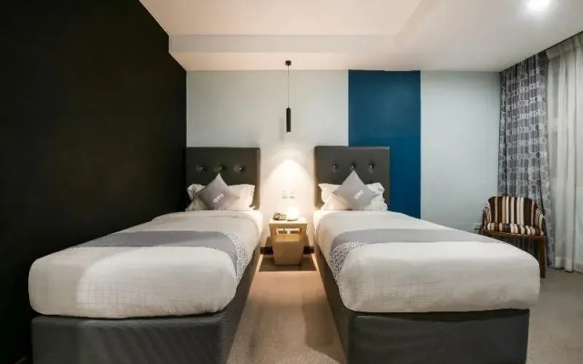 Oyo 207 Bay Area Suites Near Philippine General Hospital