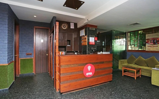 The Townhouse By FabHotel