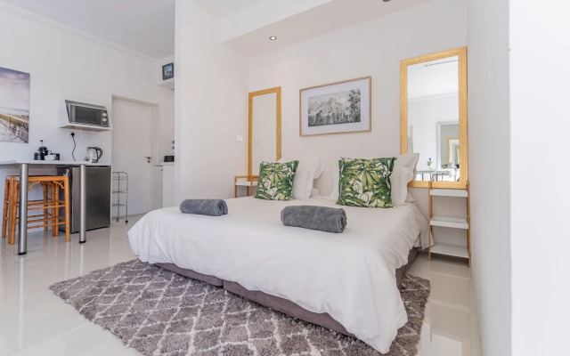 Greenways Beach House