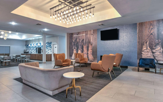 La Quinta Inn & Suites by Wyndham Decatur