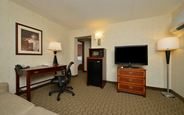 Hampton Inn East Aurora