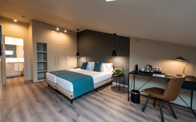 Atenea Rekord Suites