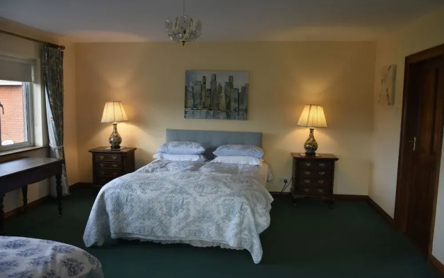 White Hill Country House