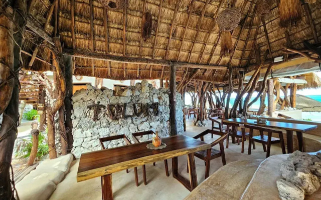 Cabañas Playa Condesa Tulum