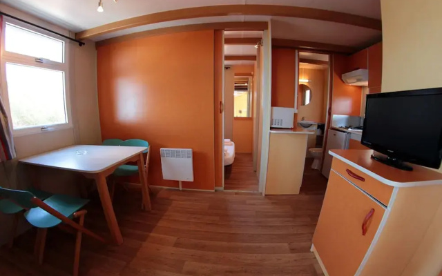 Bungalow in Calella Near Sea & Mountains