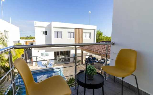 Modern 4-BR Villa in Gated Community