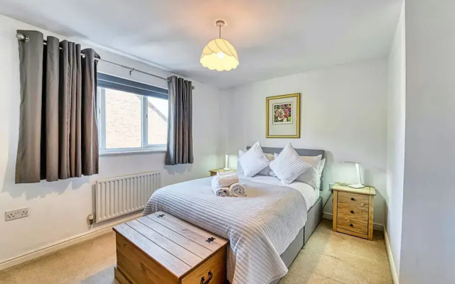 Host Stay Lion Court