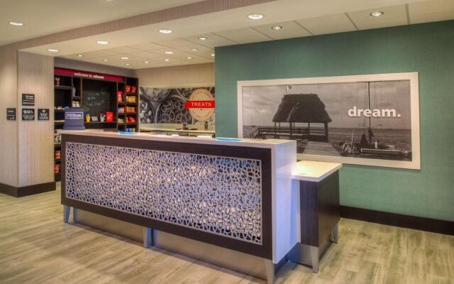 Hampton Inn & Suites Wixom