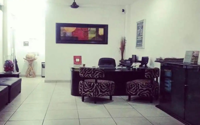 Hotel & Suites Mo Sak