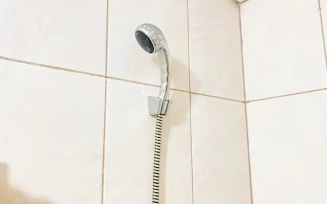 Best Deal And Restful Studio At Amazana Serpong Apartment