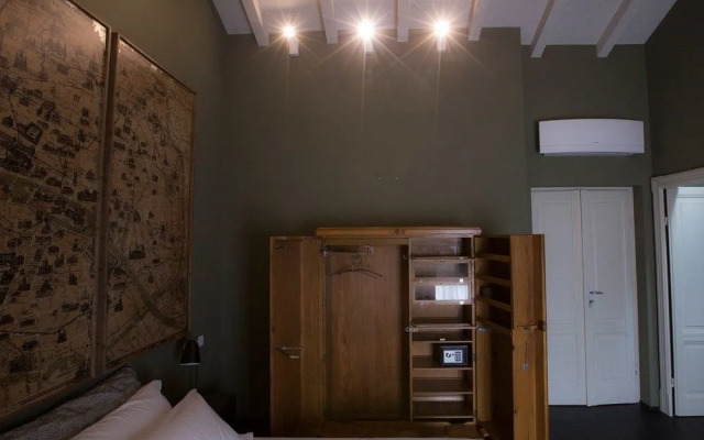 Palazzo Gozzi Bed  Beauty