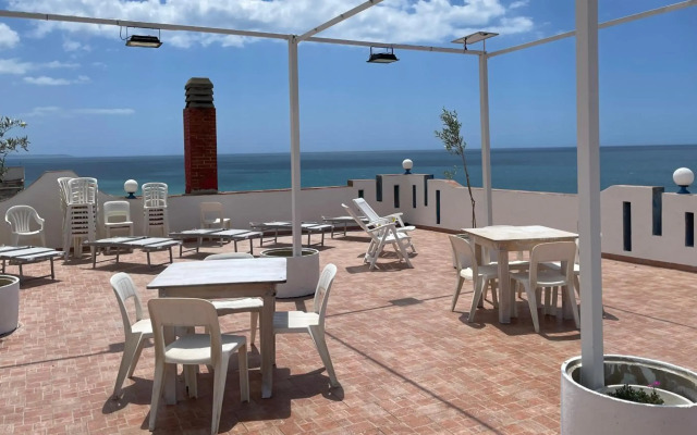 Hotel Miramare Garzia