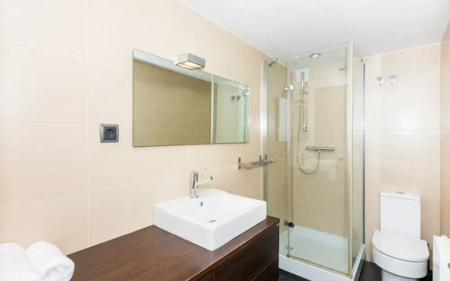 HomeHolidaysRentals Adonis