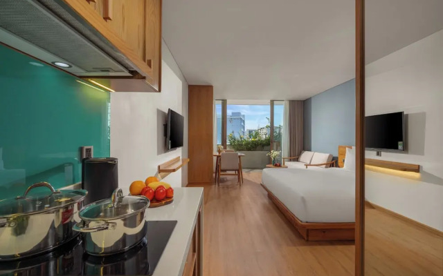 Vernal hotel & Apartment office