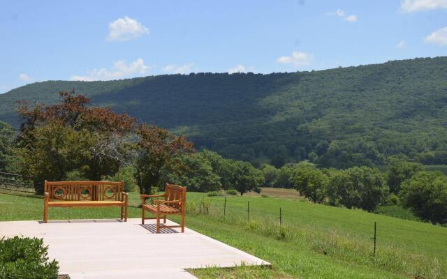 Mountain Cove Farms Resort