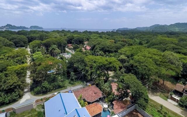 Elegant House 3-bed/2-bath With Large BBQ Patio