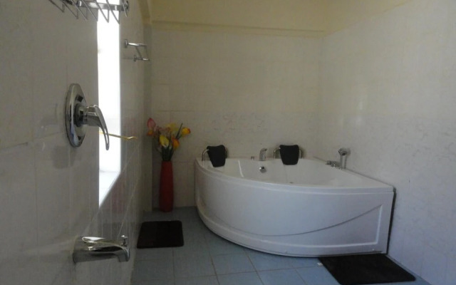 Calabash Hotel