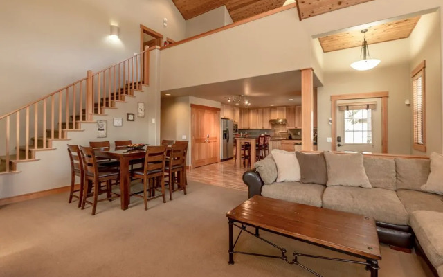 Roslyn Hideaway By Redawning